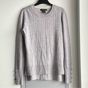 TAHARI Light Gray Crew Neck Sweater